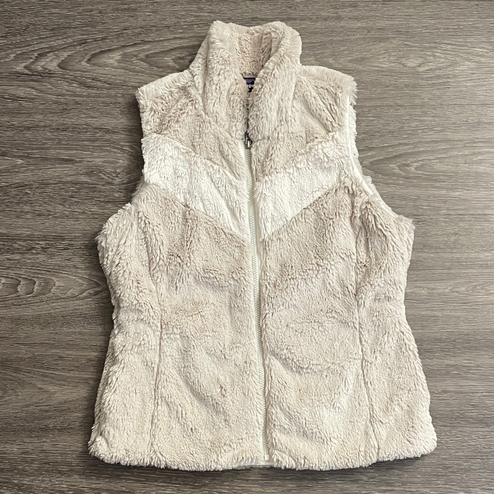 Patagonia Women's Off-White Fleece Vest